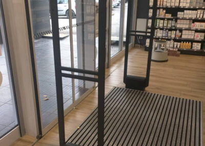 portique antivol am synergy magasin pharmacie protym sensormatic